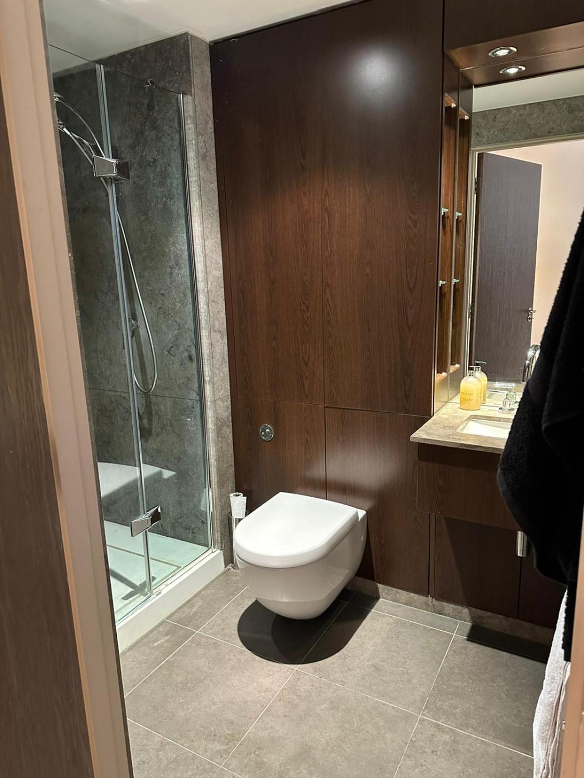 Apartament Octavia By Bwilde Londyn Zewnętrze zdjęcie